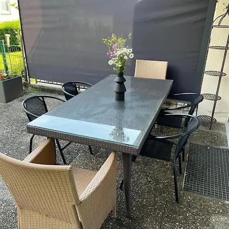 Reiheneckhaus Mit Garten Und Terasse Tettnang Exterior photo
