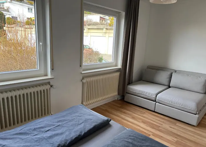 Reiheneckhaus Mit Garten Und Terasse