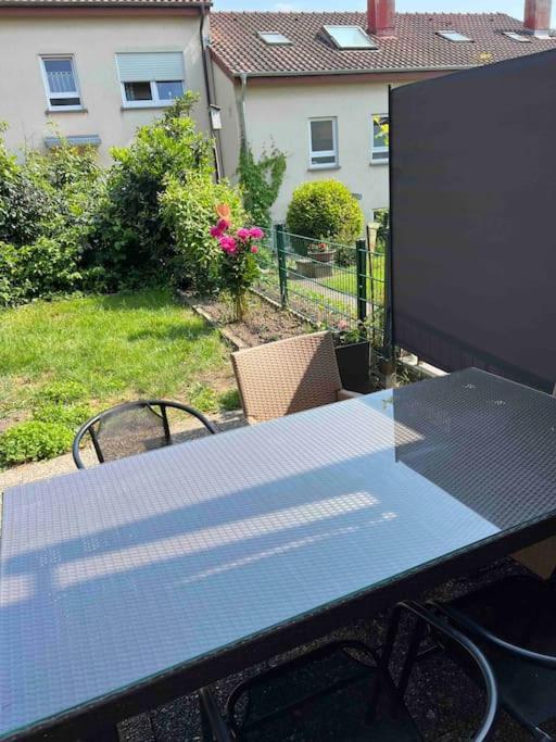Reiheneckhaus Mit Garten Und Terasse *
